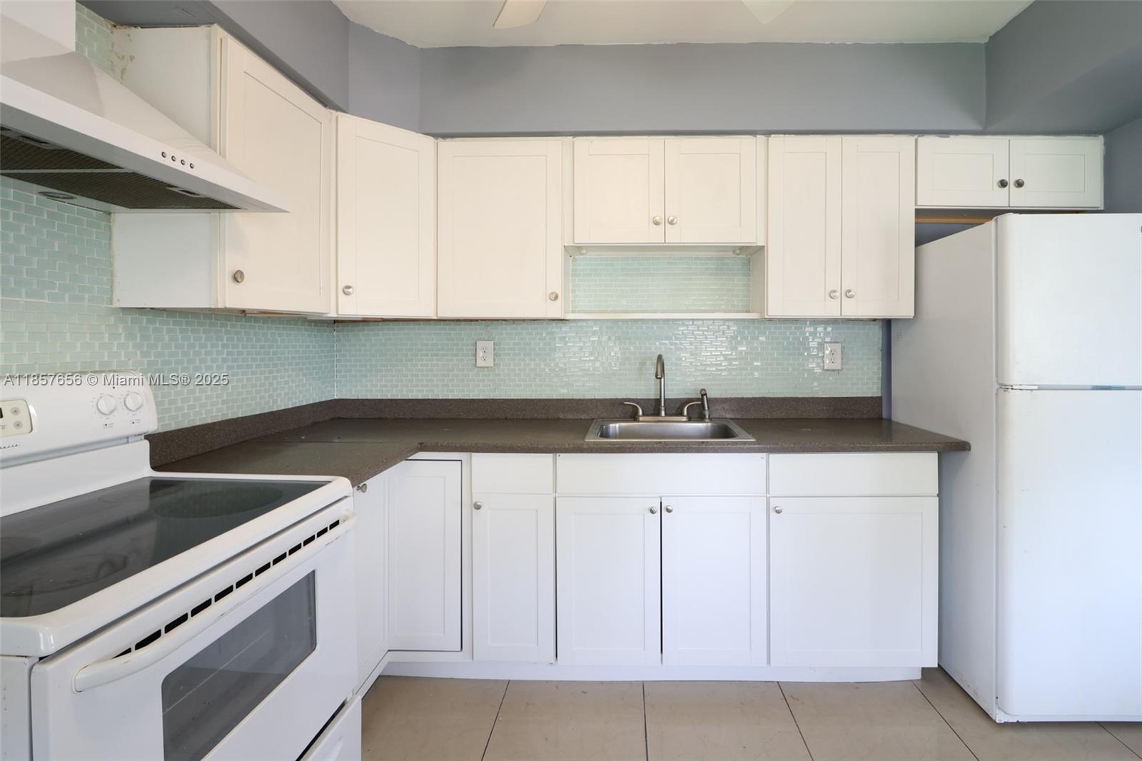 Property photo # 9