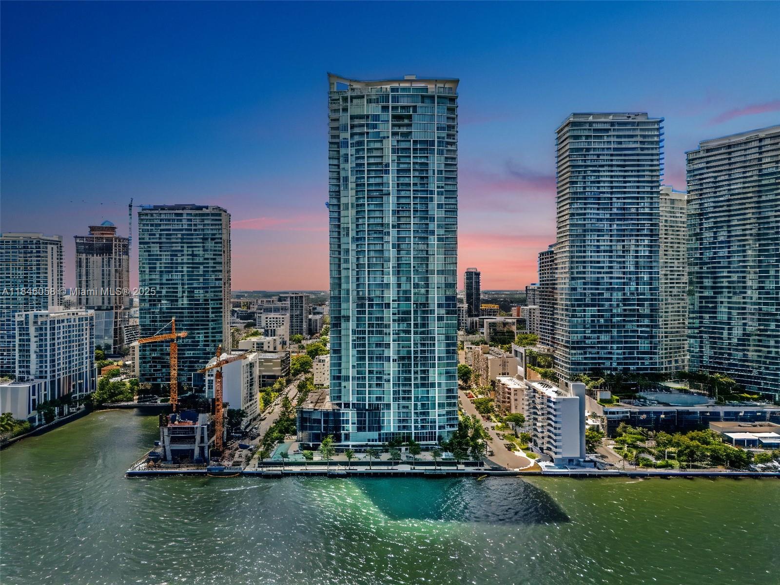 Condo for Sale in Miami, FL