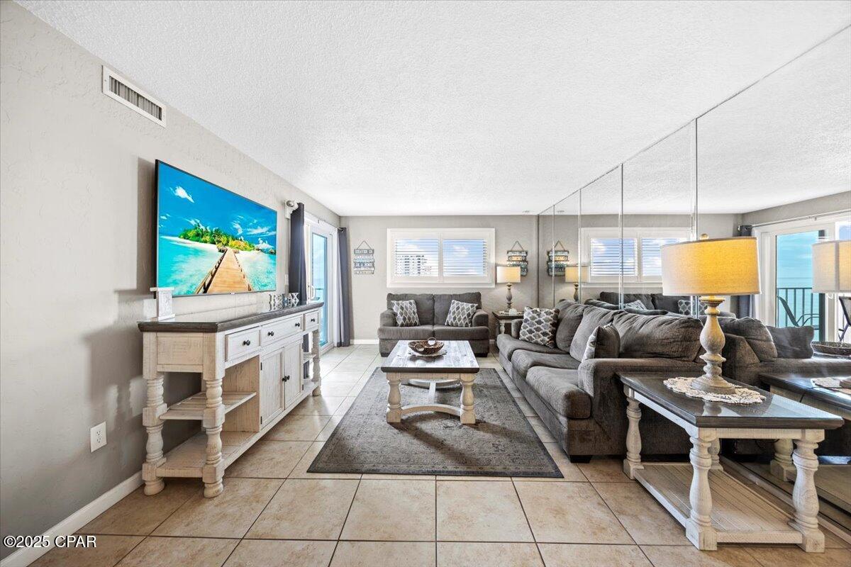 Image 6 For 5801 Thomas Drive 1003