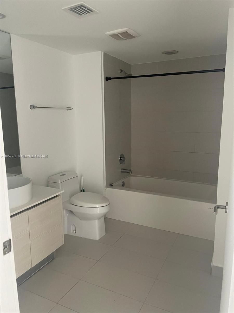 4250 Biscayne Blvd #714, Miami FL 33137