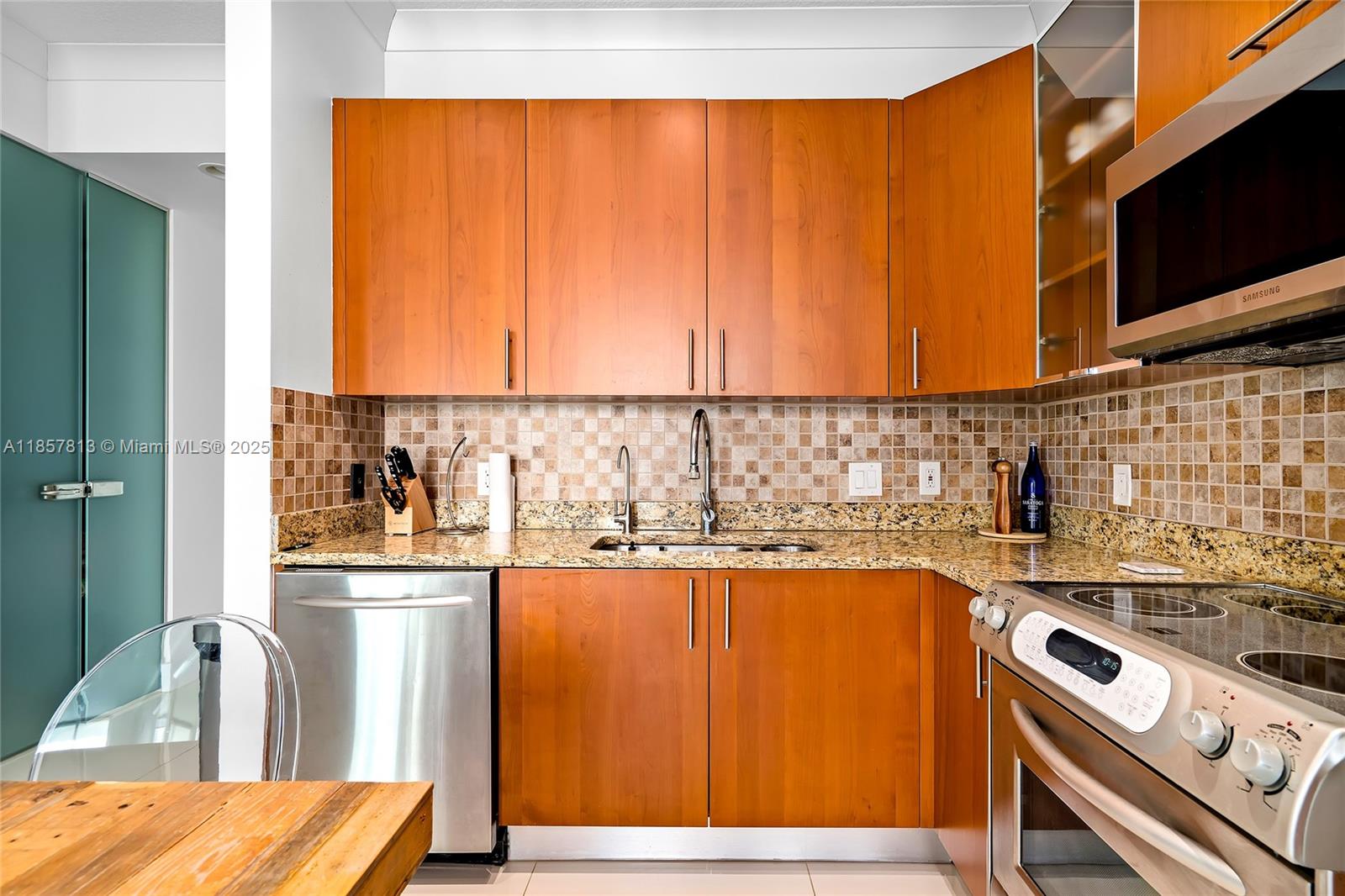 Property photo # 6