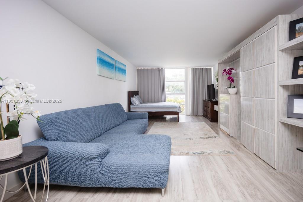 Property photo # 9