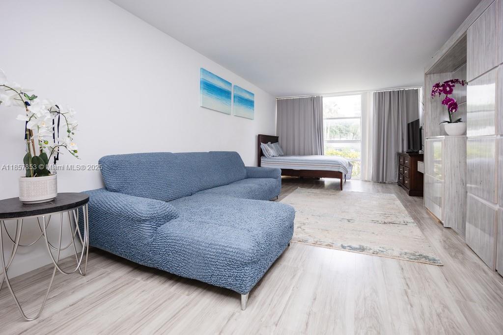 Property photo # 6