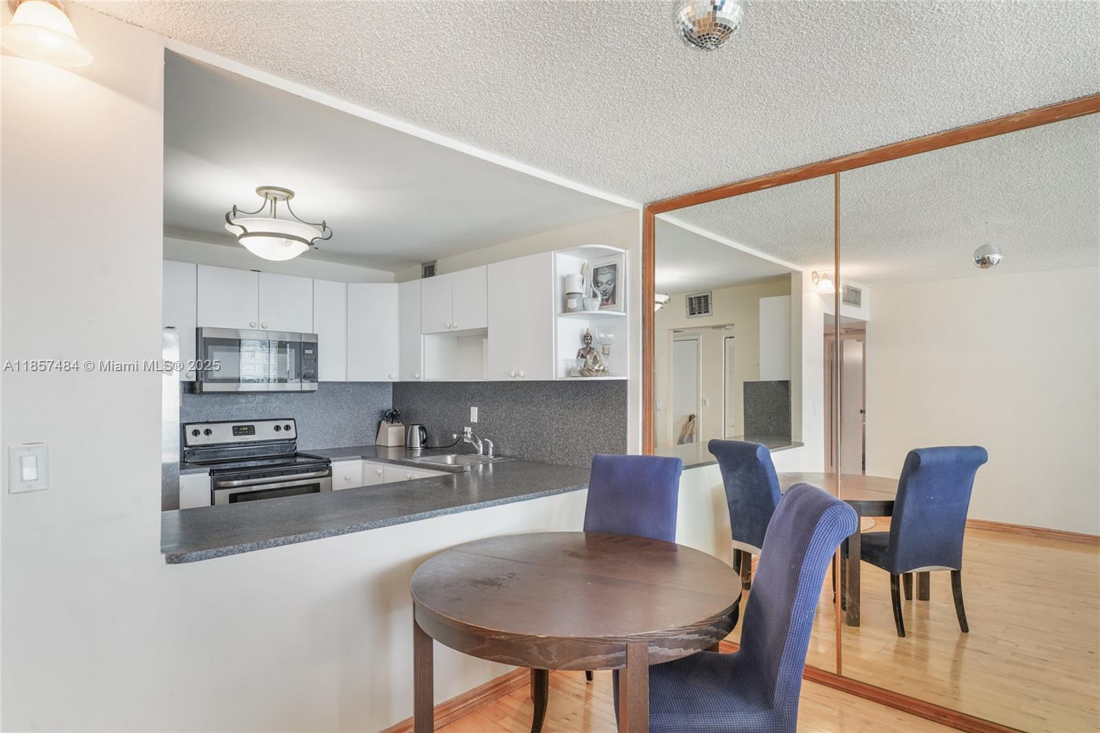 Property photo # 9