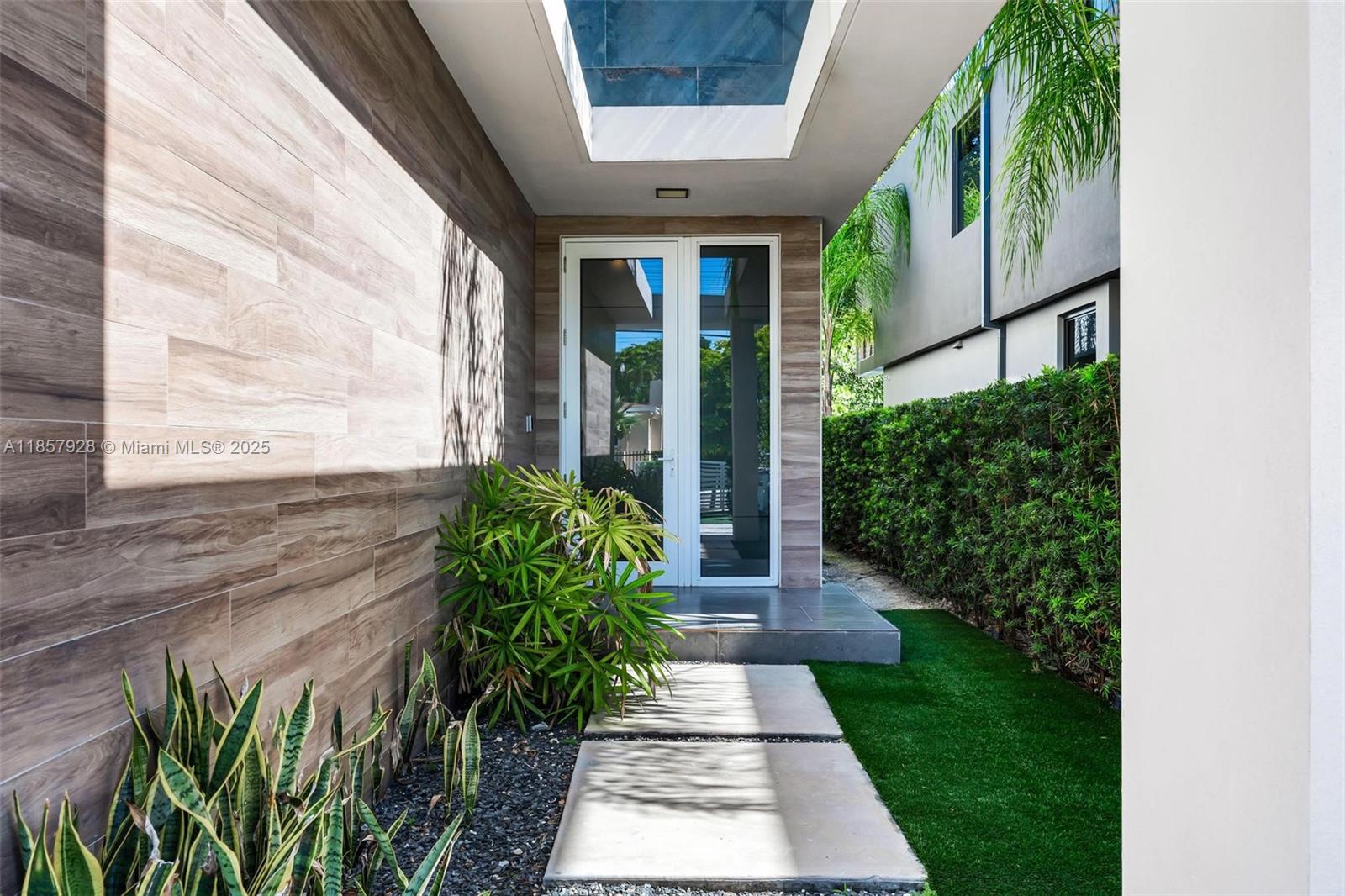 Property photo # 8