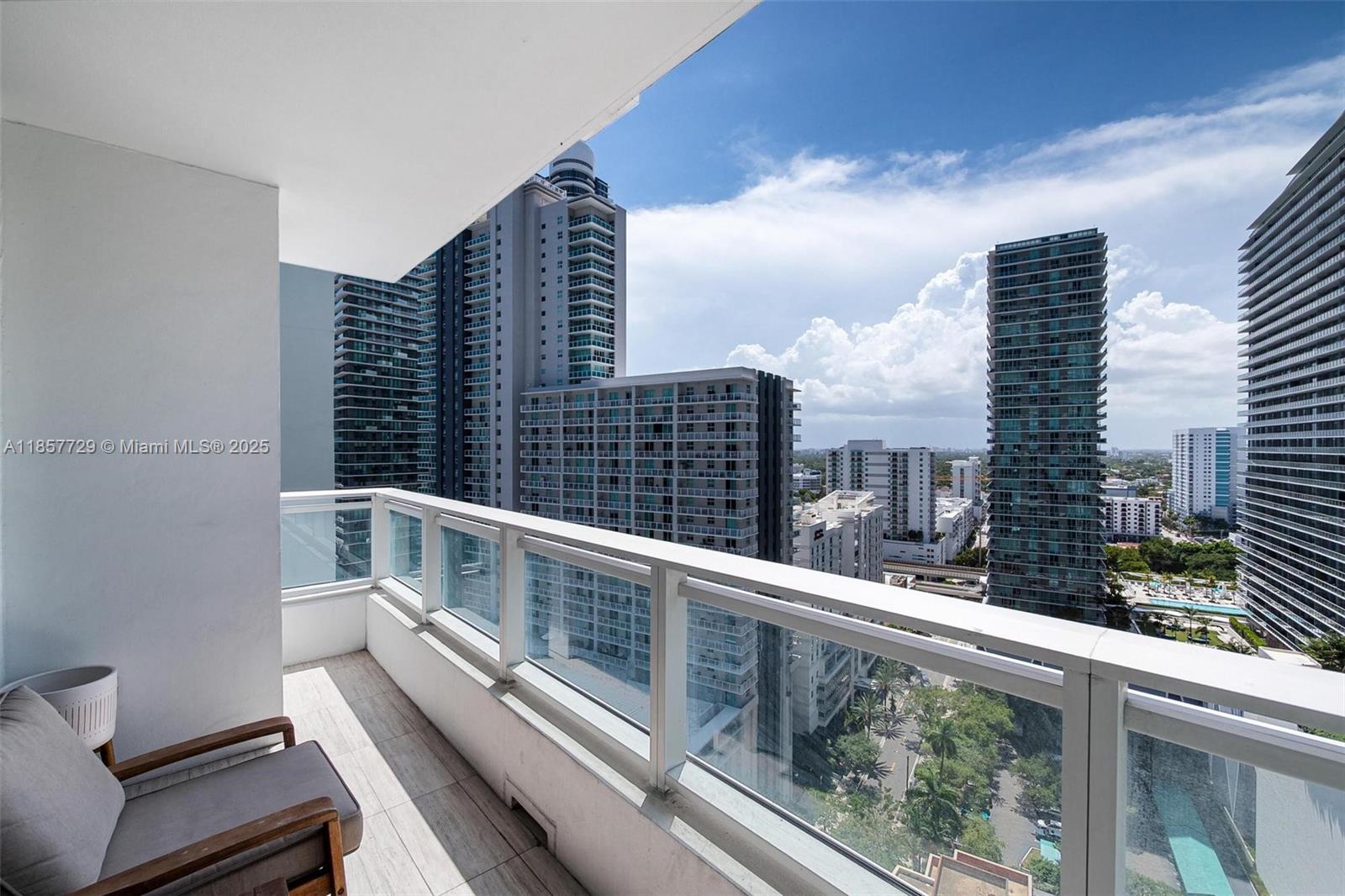 Apartamento para Alugar em Miami, FL