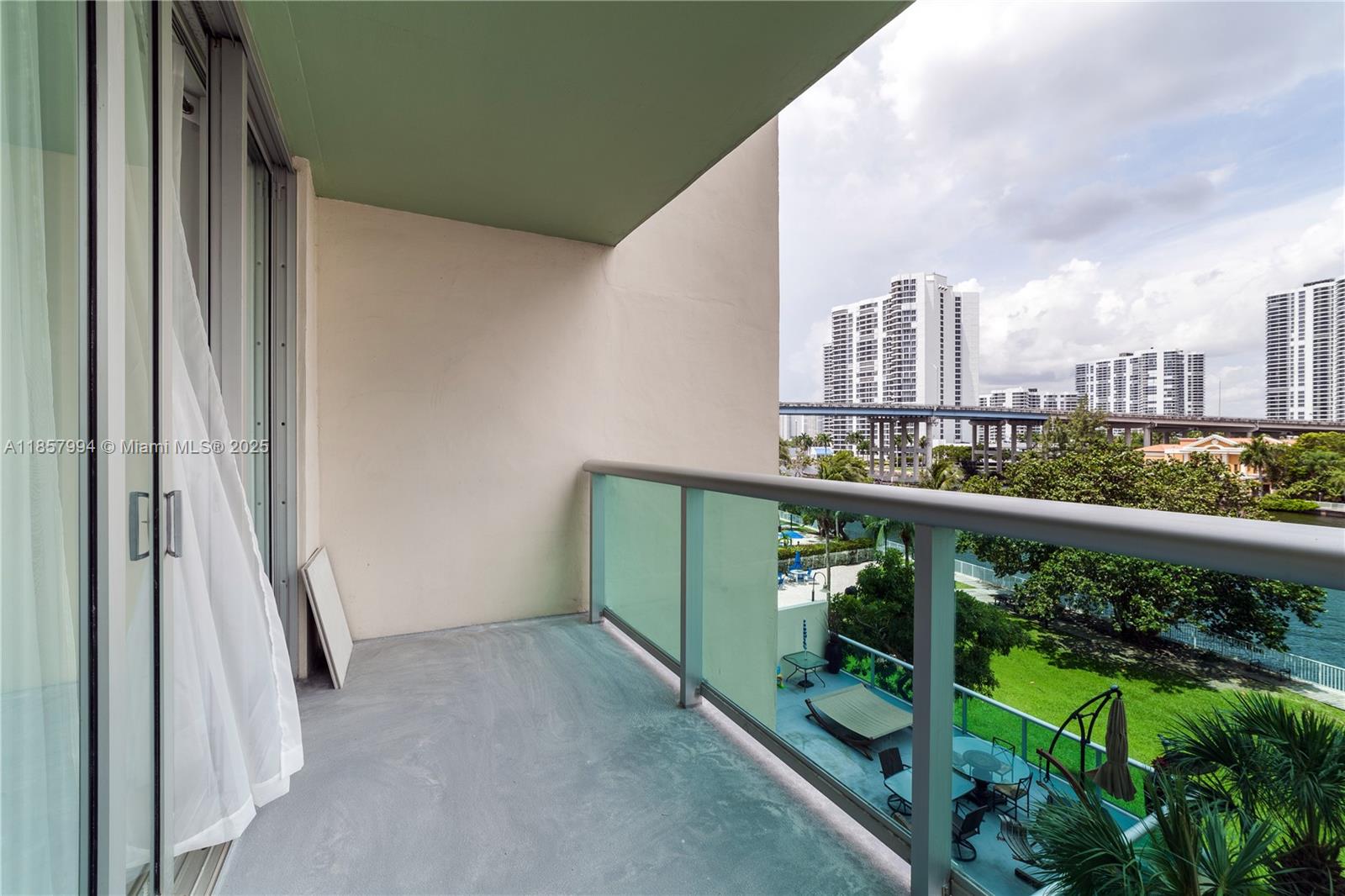 Property photo # 9