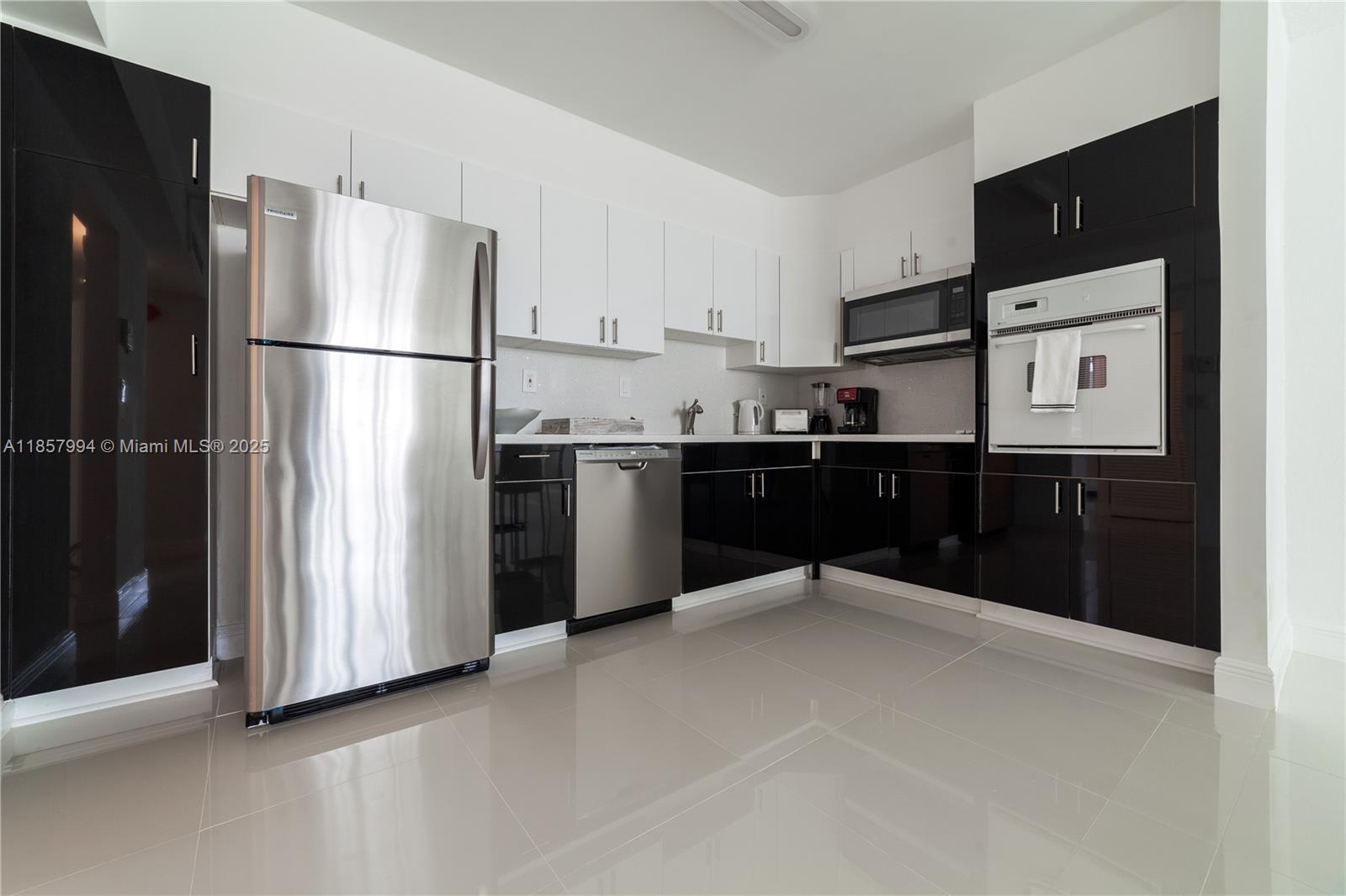 Property photo # 6