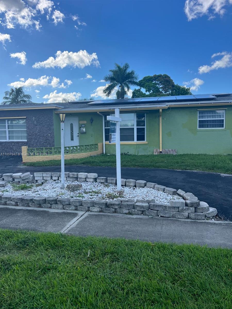 3401 40th St, Lauderdale Lakes, Florida 33309