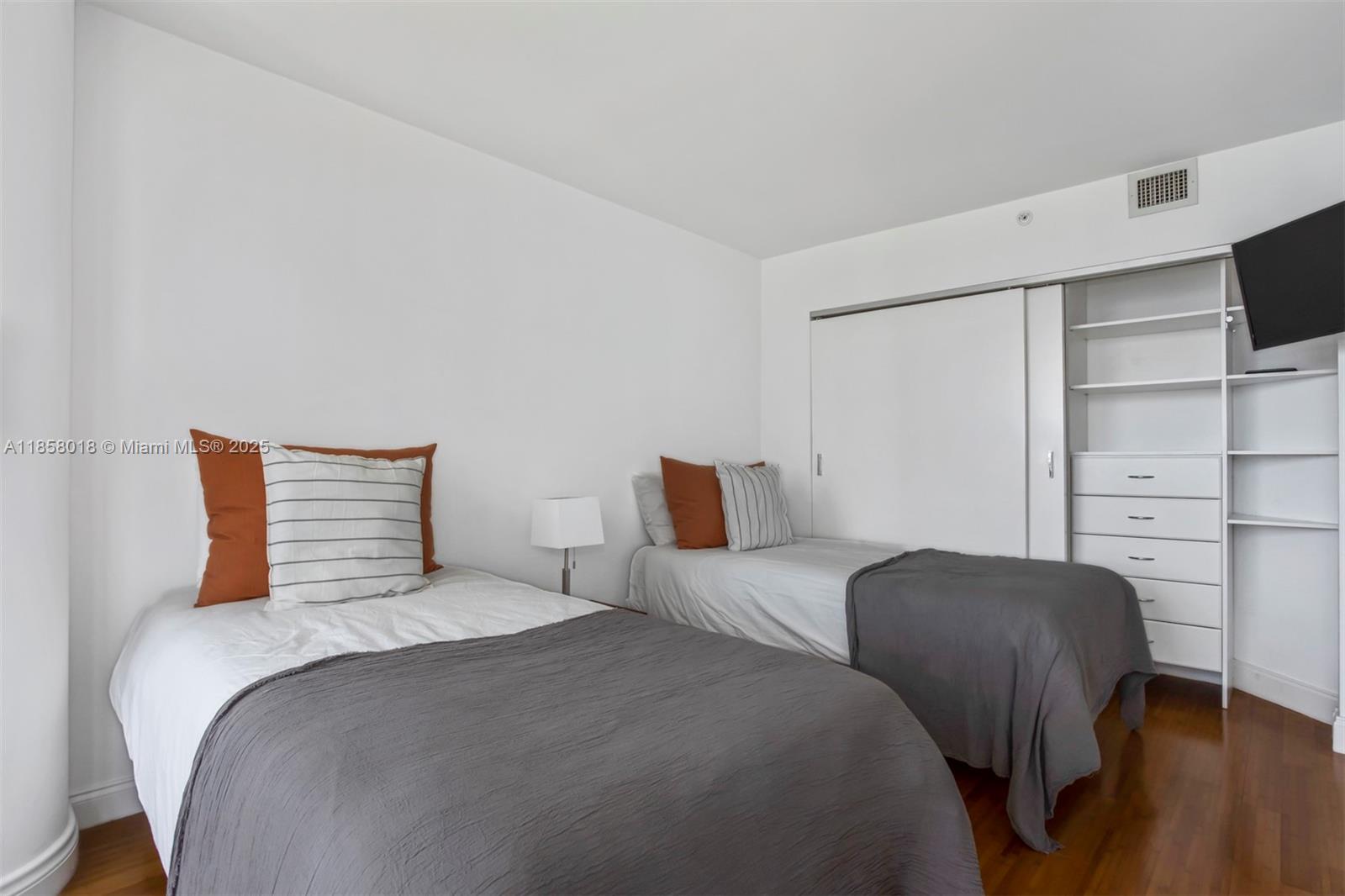 Property photo # 4