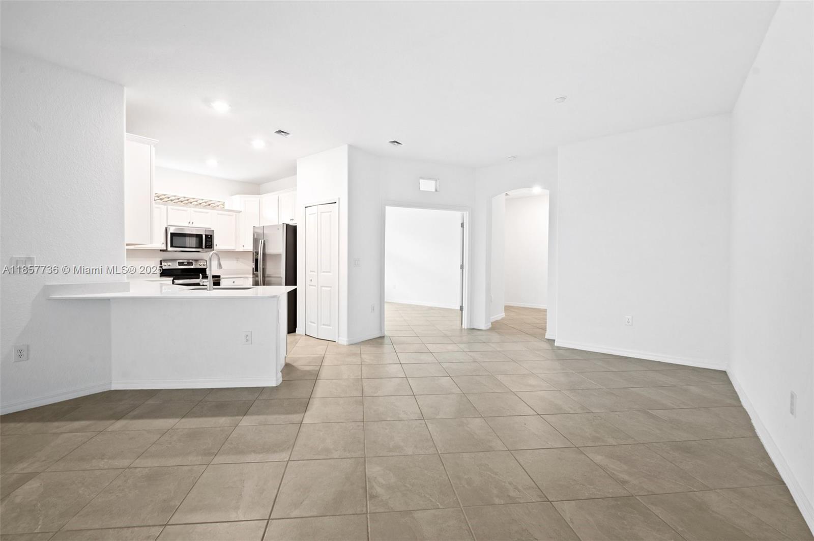 Property photo # 4