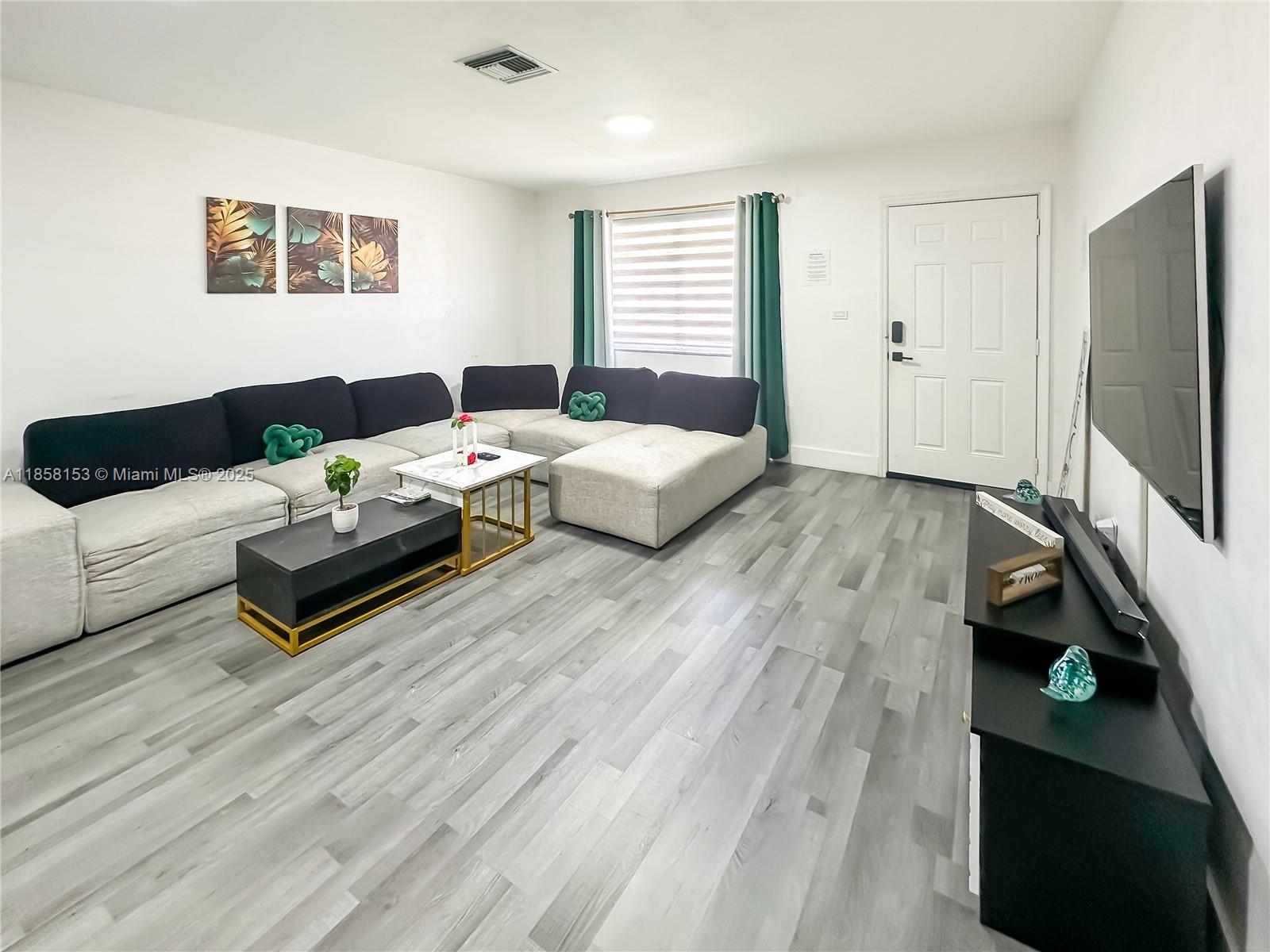 Property photo # 7
