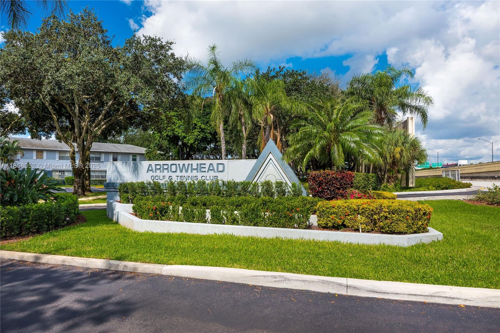 Arrowhead Golf & Tennis C