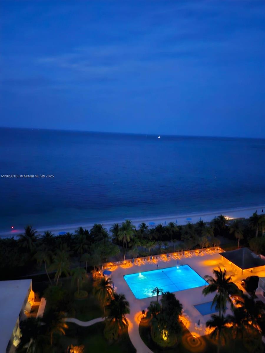 881 Ocean Dr #16F, Key Biscayne FL 33149