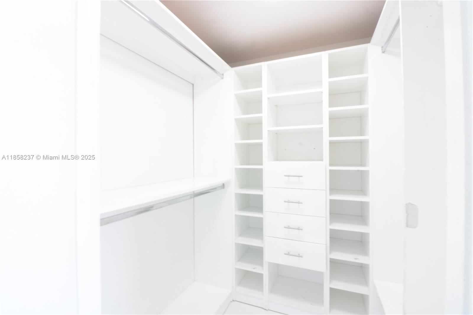 495 Brickell Ave #4005, Miami FL 33131