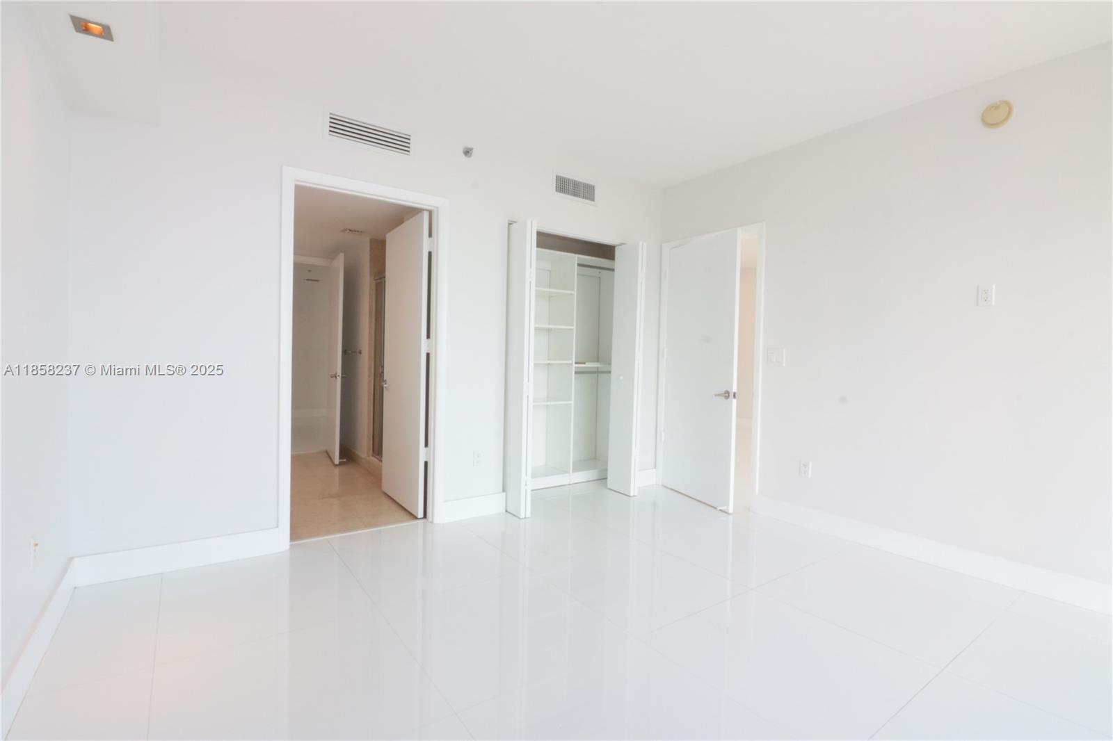 495 Brickell Ave #4005, Miami FL 33131