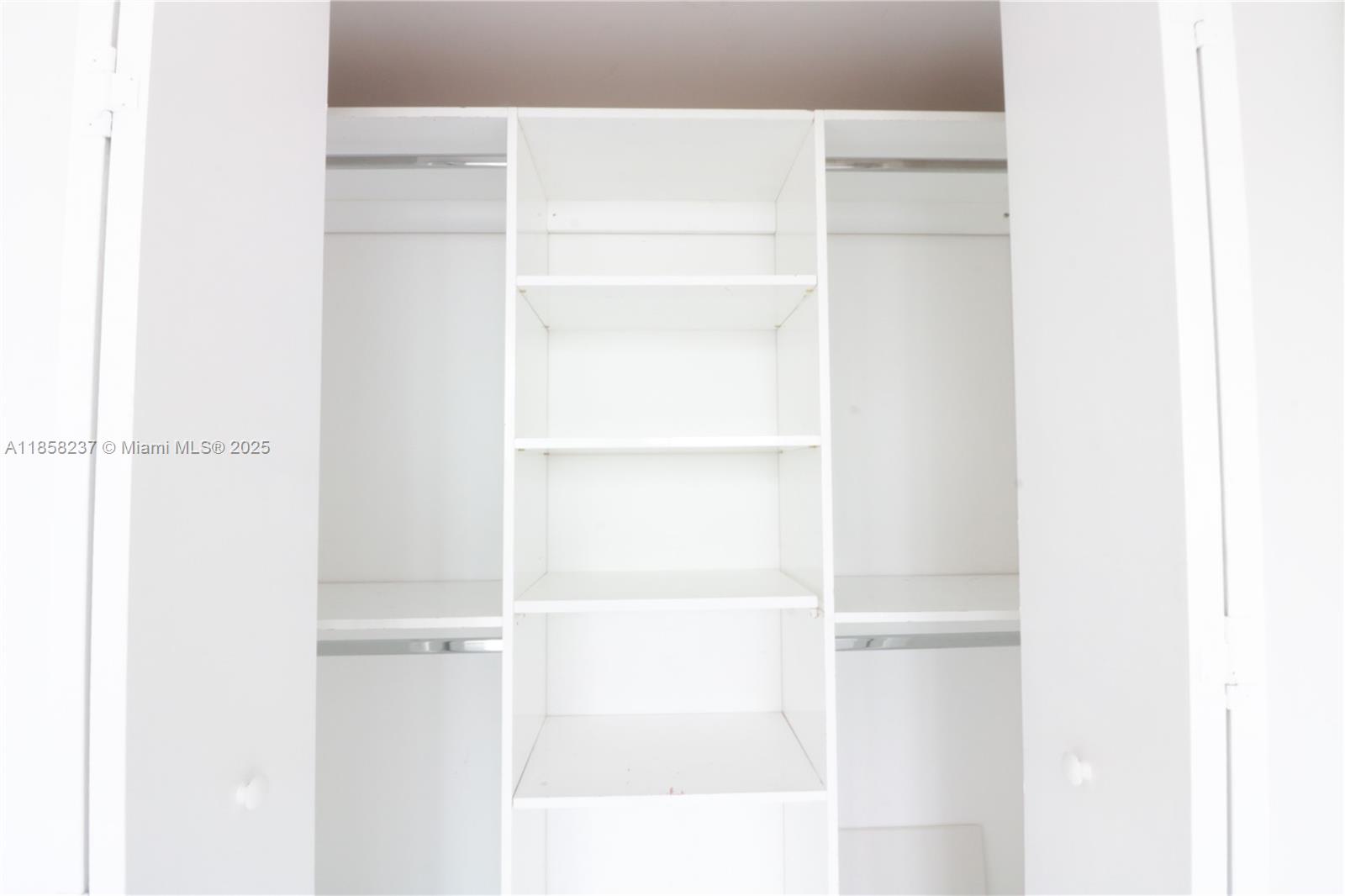 495 Brickell Ave #4005, Miami FL 33131