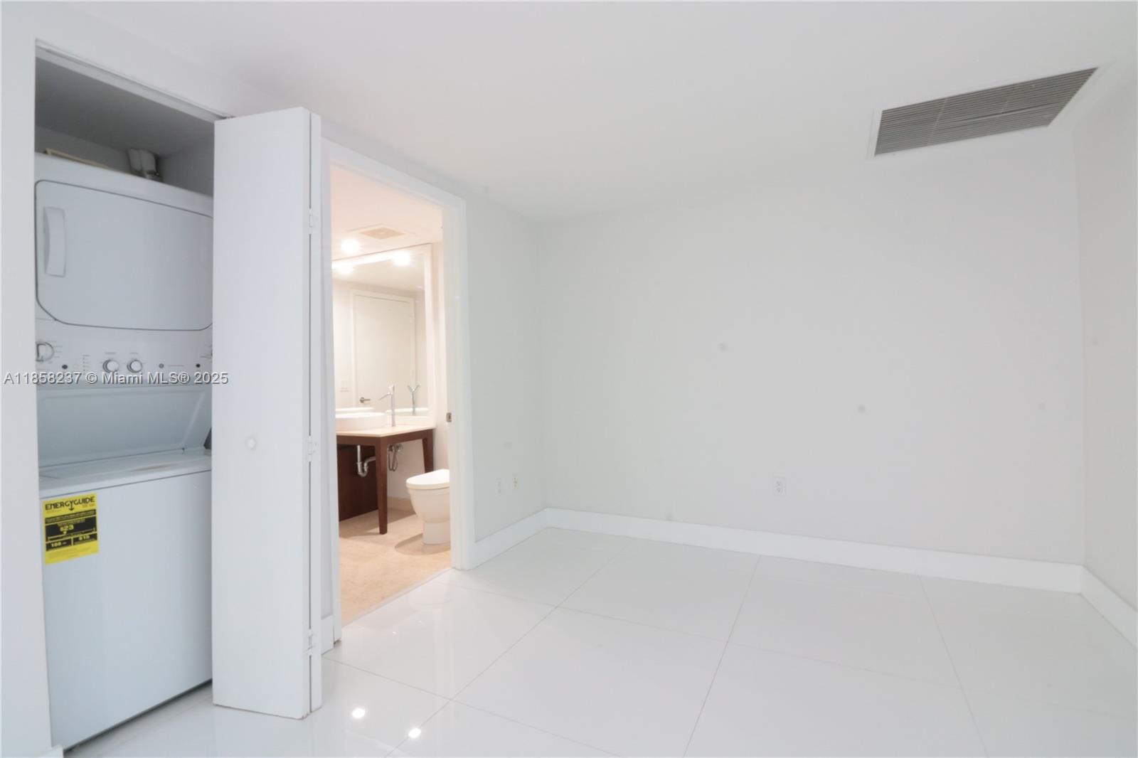 495 Brickell Ave #4005, Miami FL 33131
