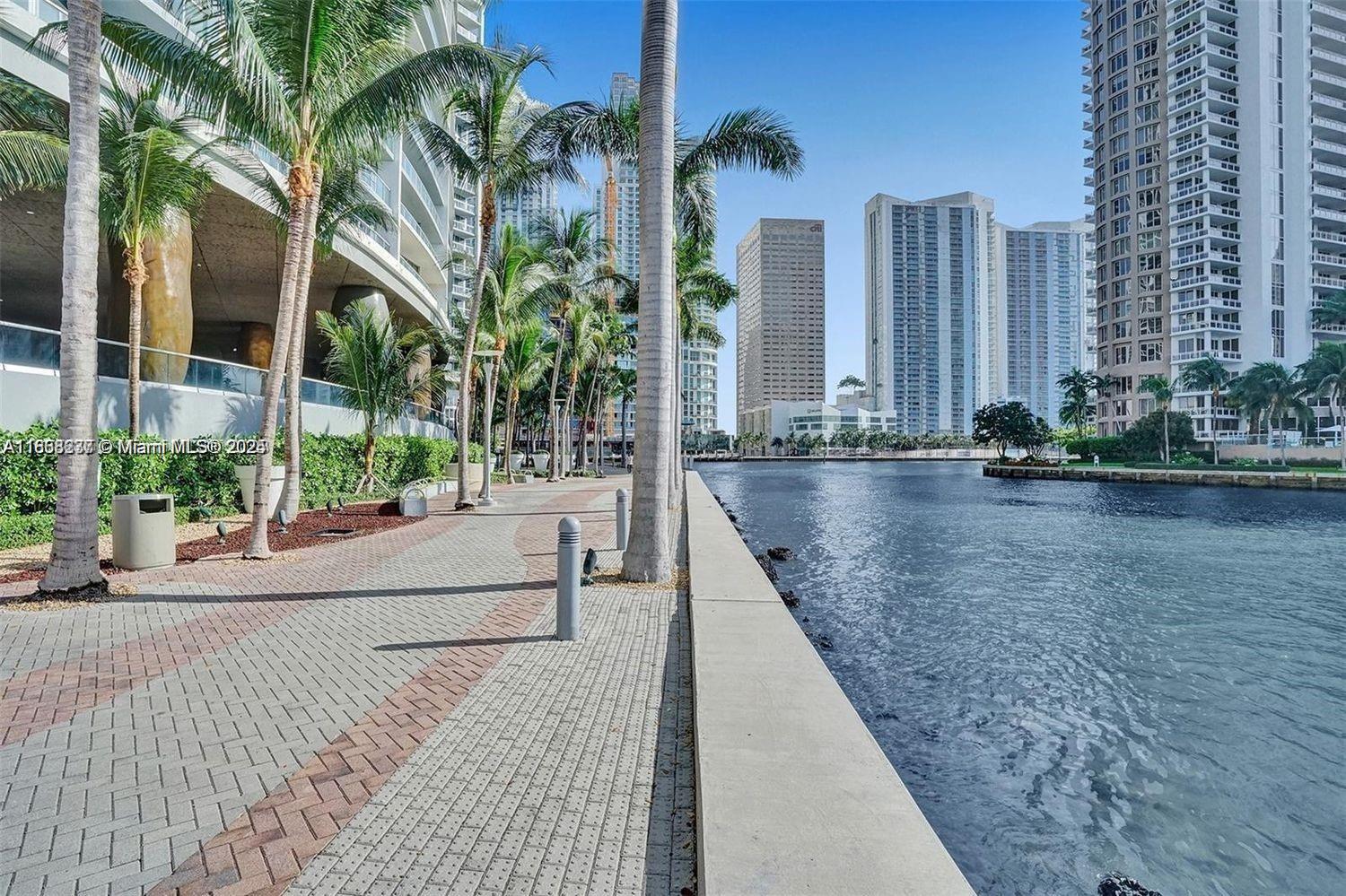 495 Brickell Ave #4005, Miami FL 33131