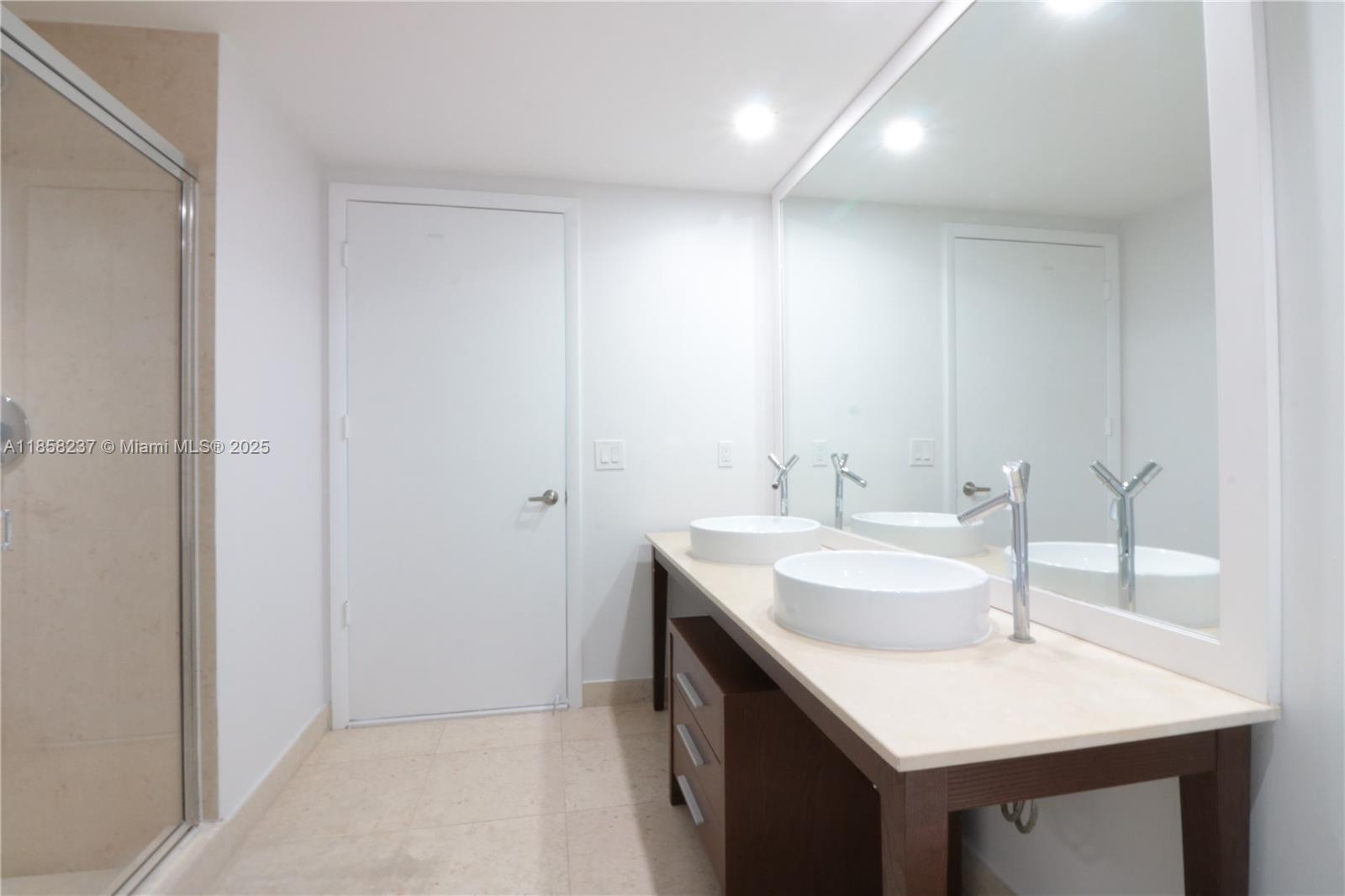 495 Brickell Ave #4005, Miami FL 33131
