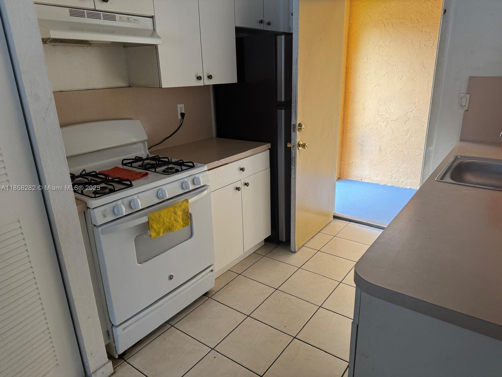 Property photo # 4