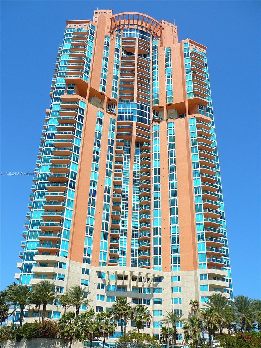 300 S Pointe Dr #2802, Miami Beach FL 33139