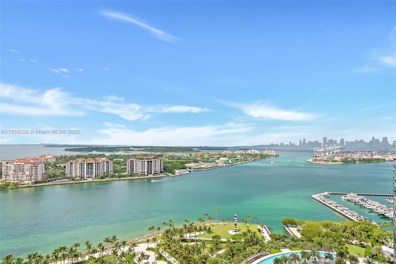 300 S Pointe Dr #2802, Miami Beach FL 33139
