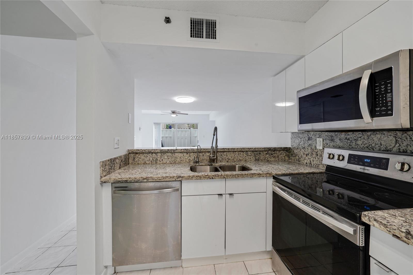 Property photo # 6