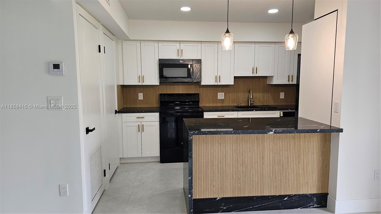 Property photo # 6