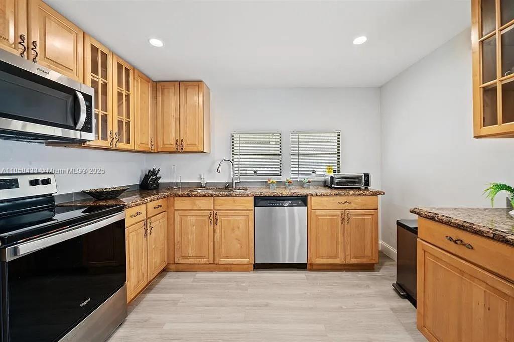 Property photo # 6