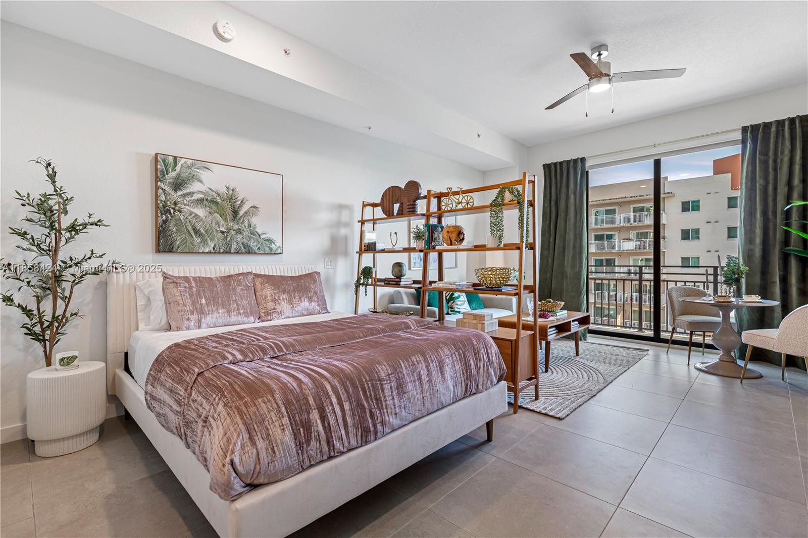 Town Of Modelo (Dania) B-