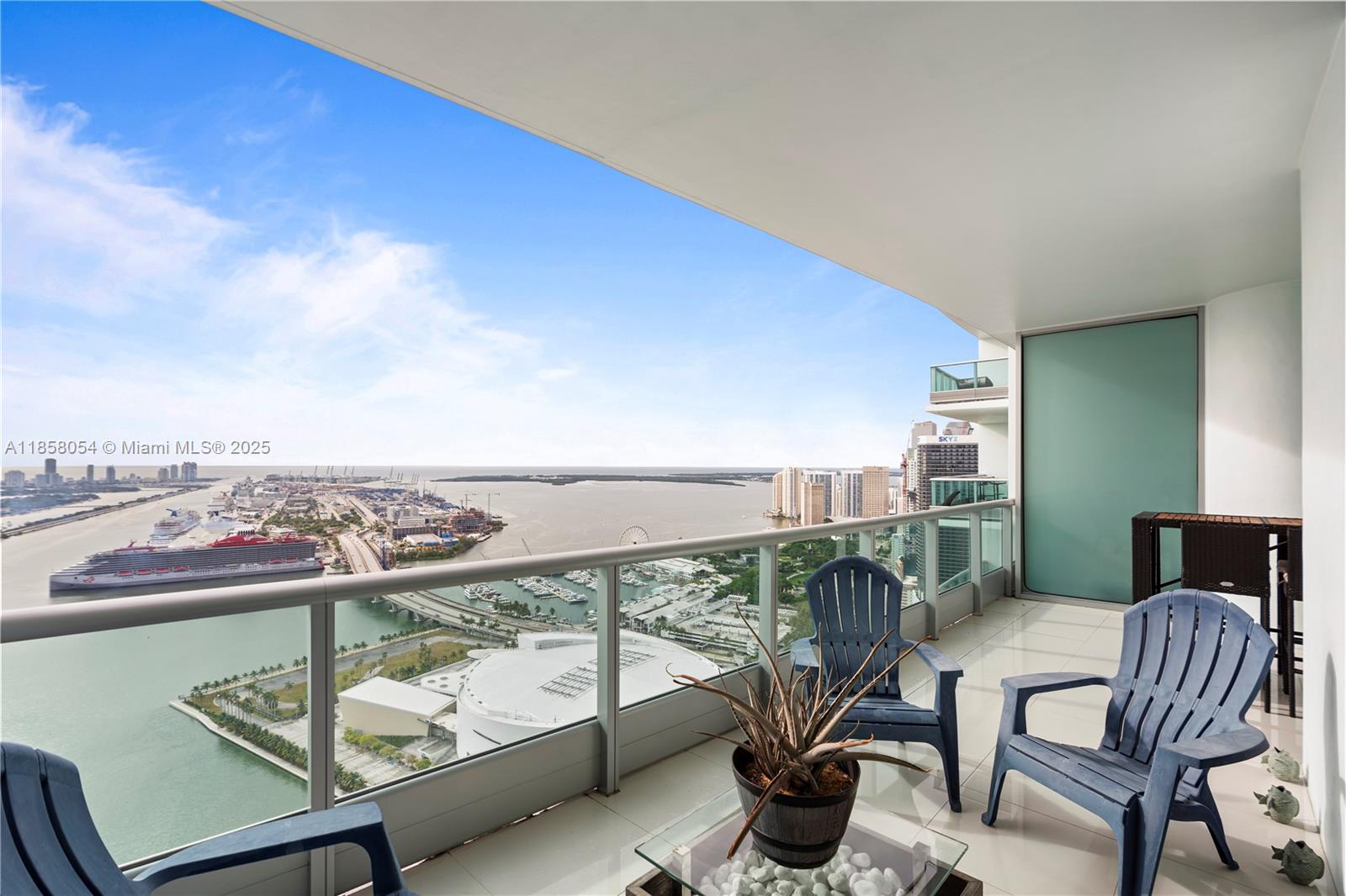 Apartamento para Alugar em Miami, FL