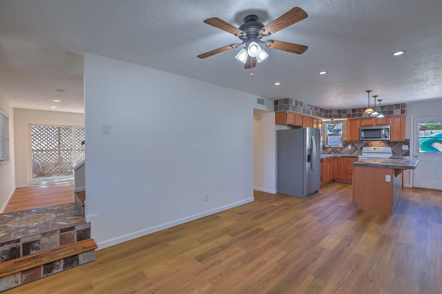 11609 Palm Springs Avenue NE 