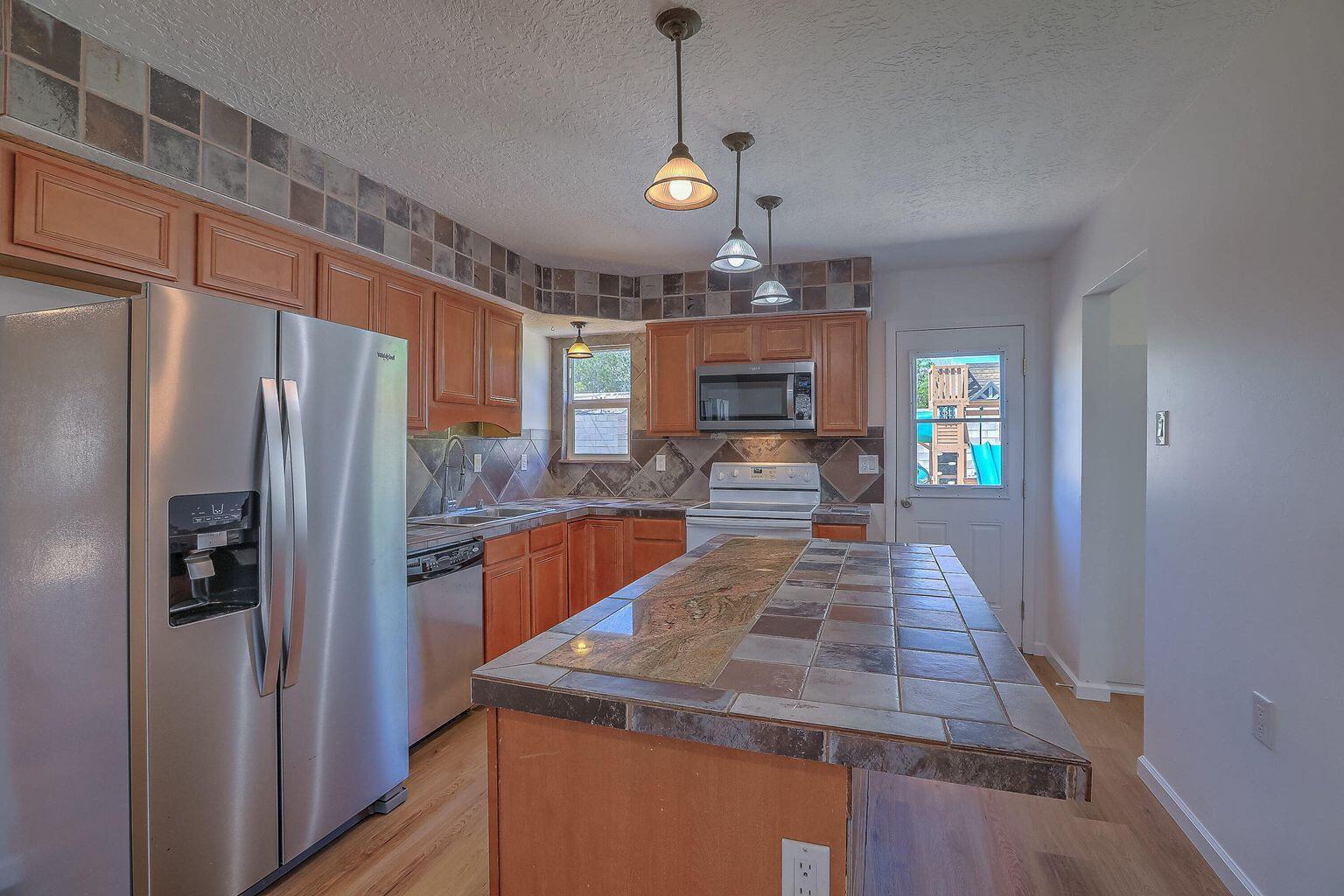 11609 Palm Springs Avenue NE 