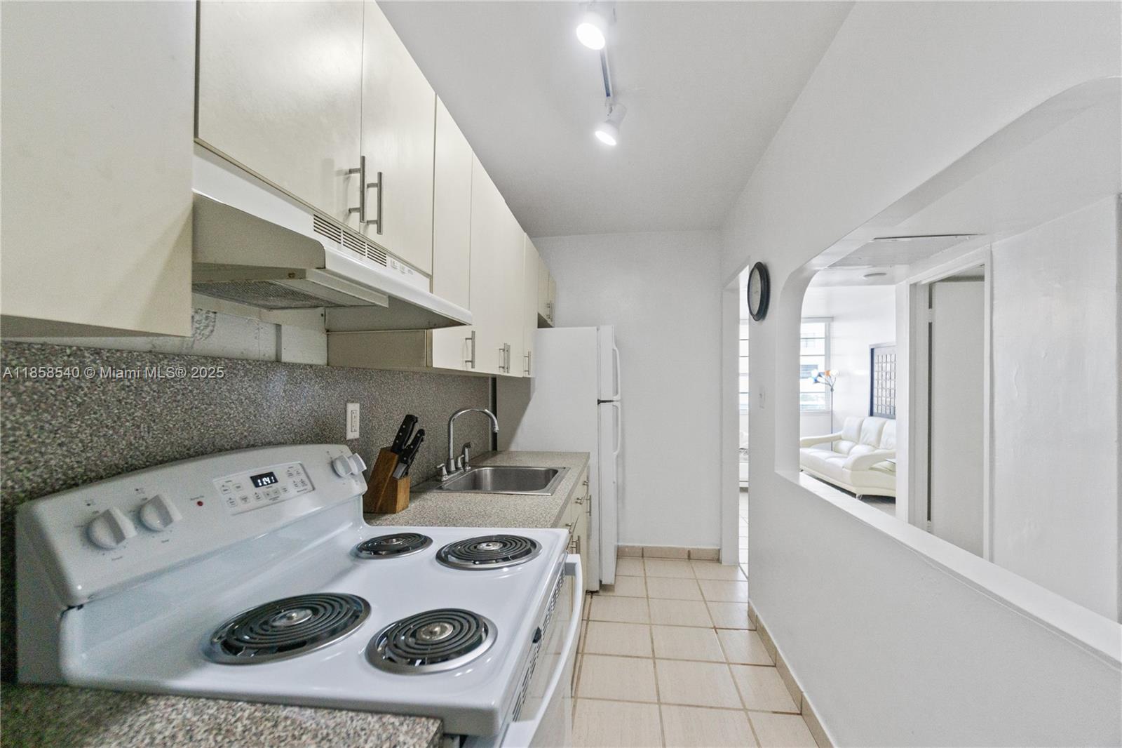 Property photo # 6