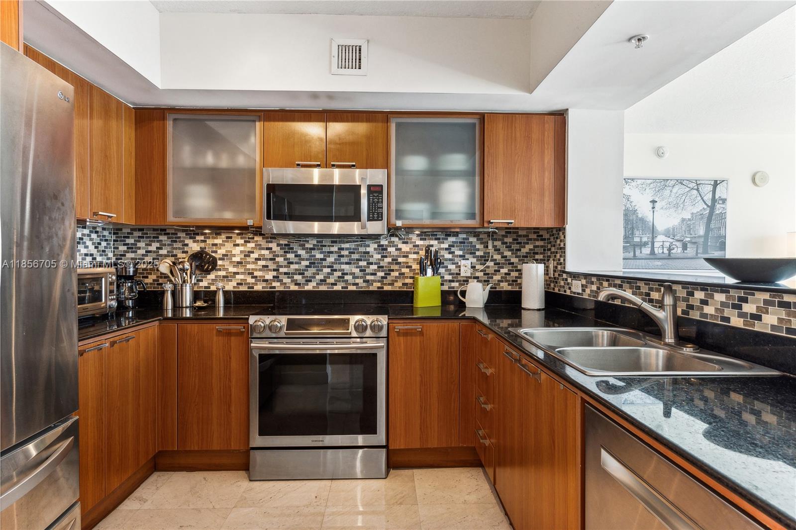 Property photo # 8