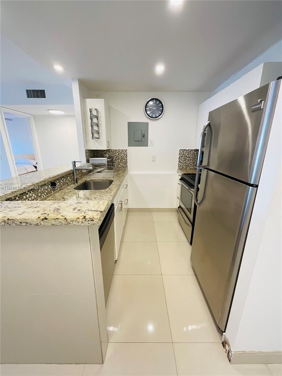 Property photo # 9