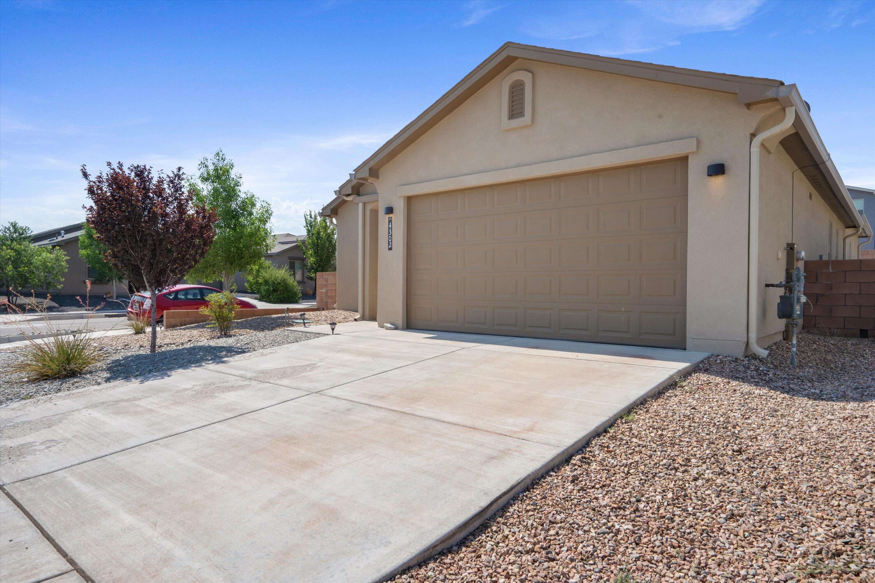 4302 GOLDEN EAGLE Court NE 