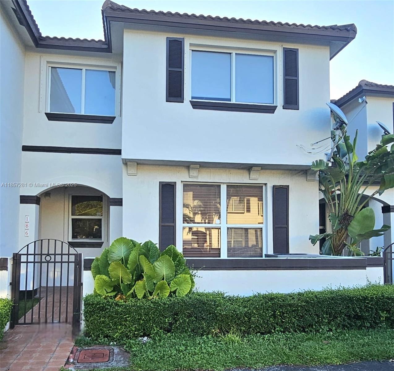 Property photo # 0