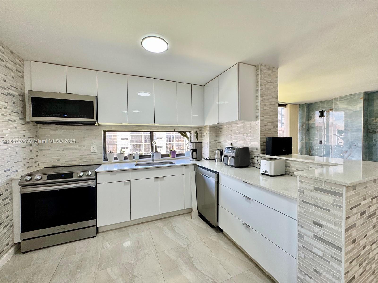 Property photo # 7