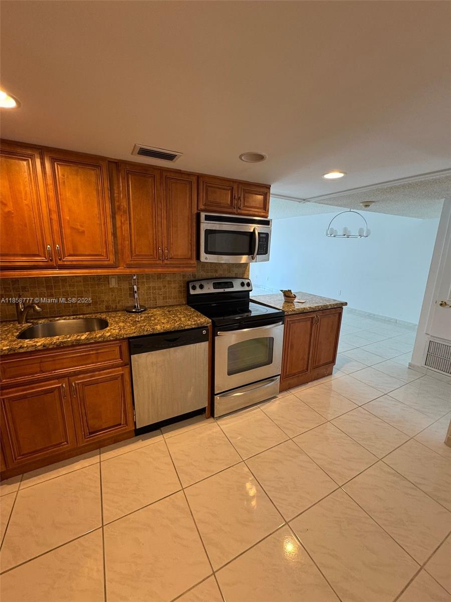 Property photo # 9