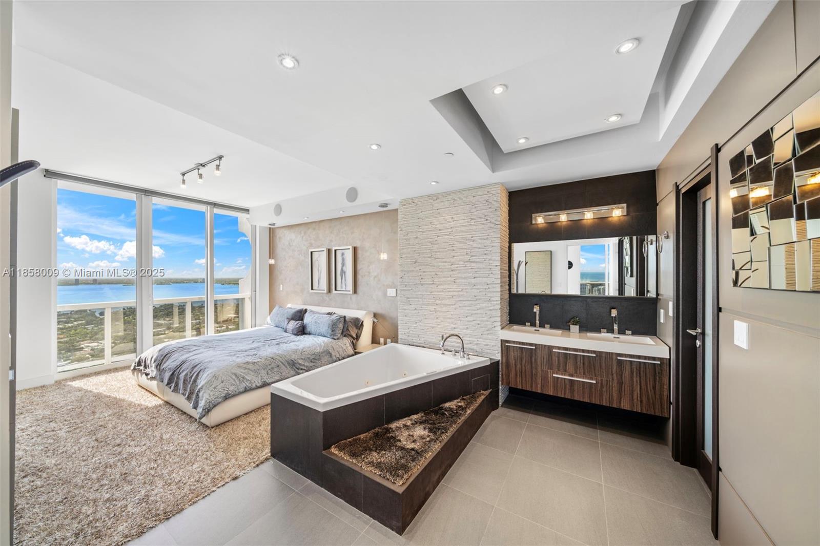 4775 Collins Ave #PH4305, Miami Beach FL 33140