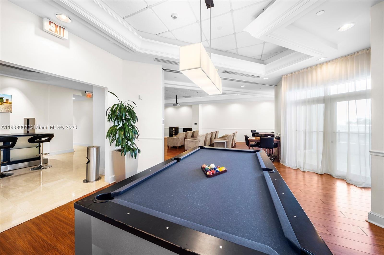 4775 Collins Ave #PH4305, Miami Beach FL 33140