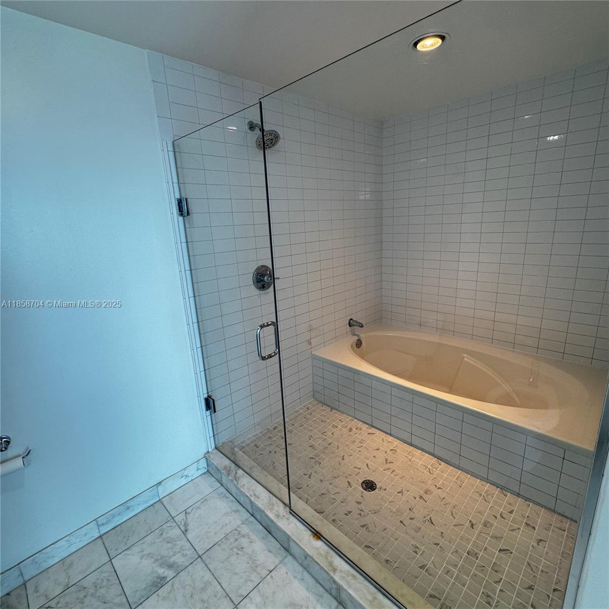 888 Biscayne Blvd #2012, Miami FL 33132