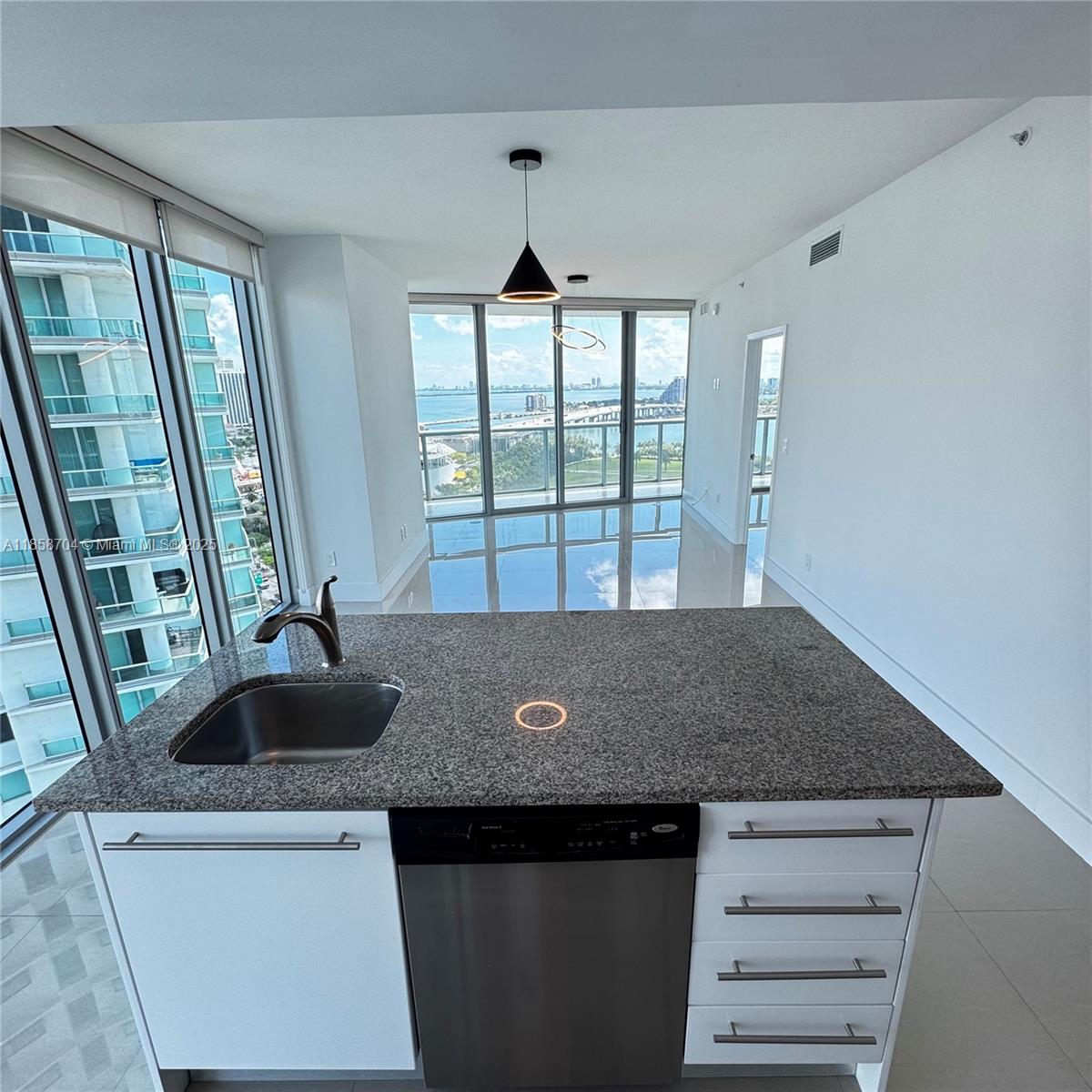888 Biscayne Blvd #2012, Miami FL 33132