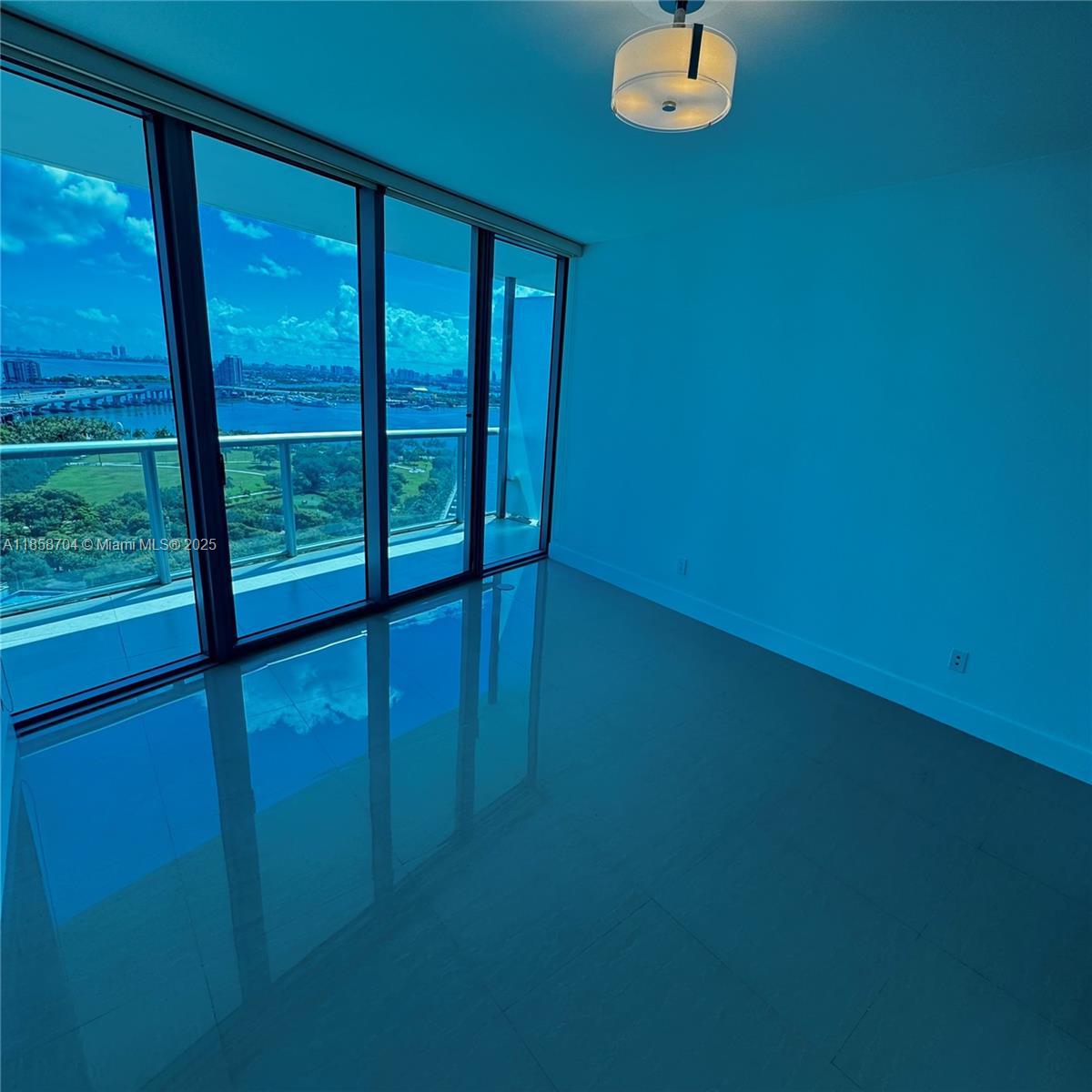 888 Biscayne Blvd #2012, Miami FL 33132