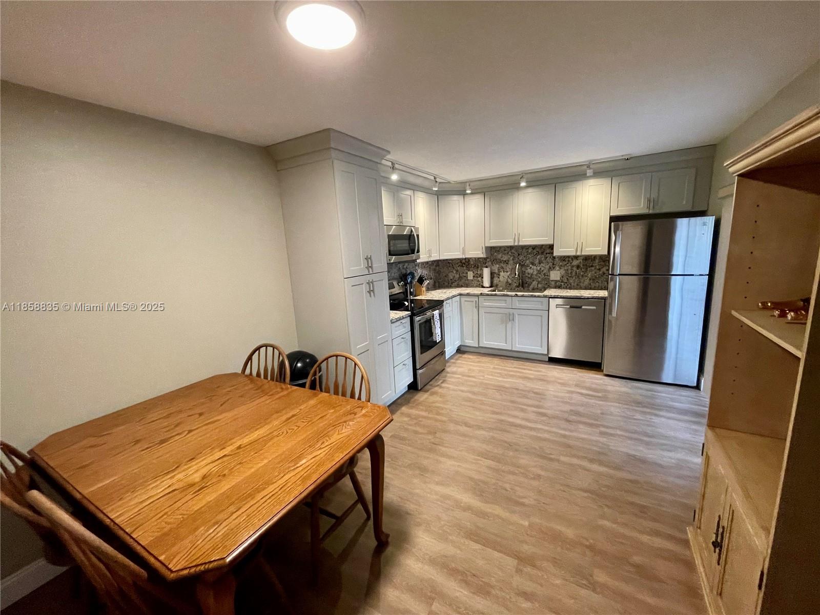 Property photo # 6