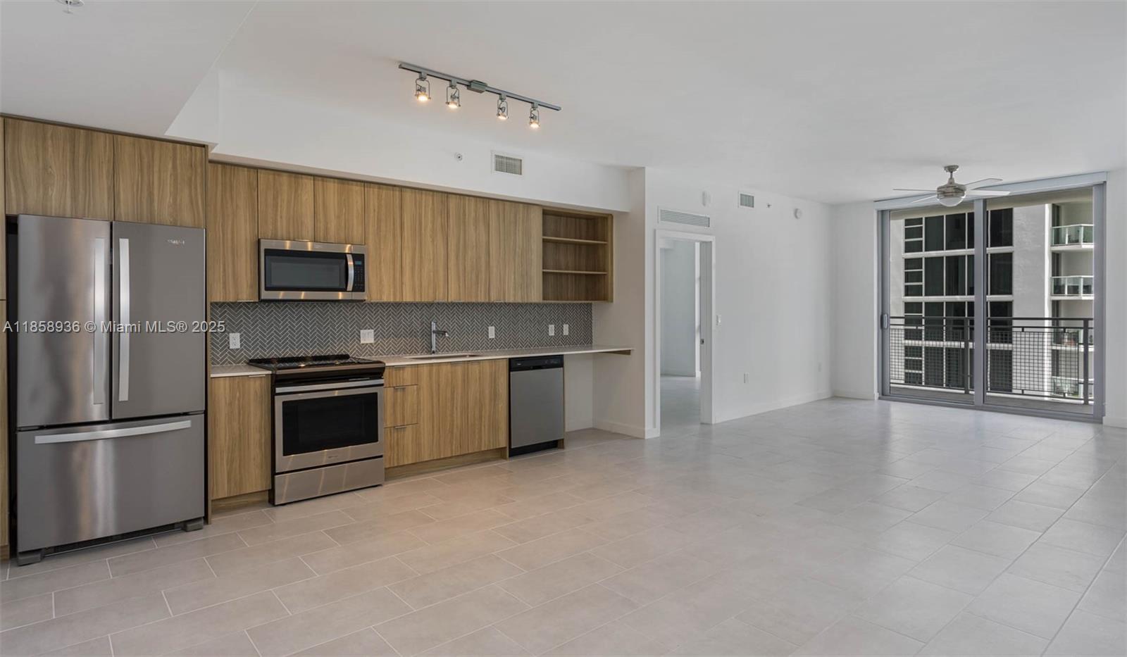 Property photo # 6
