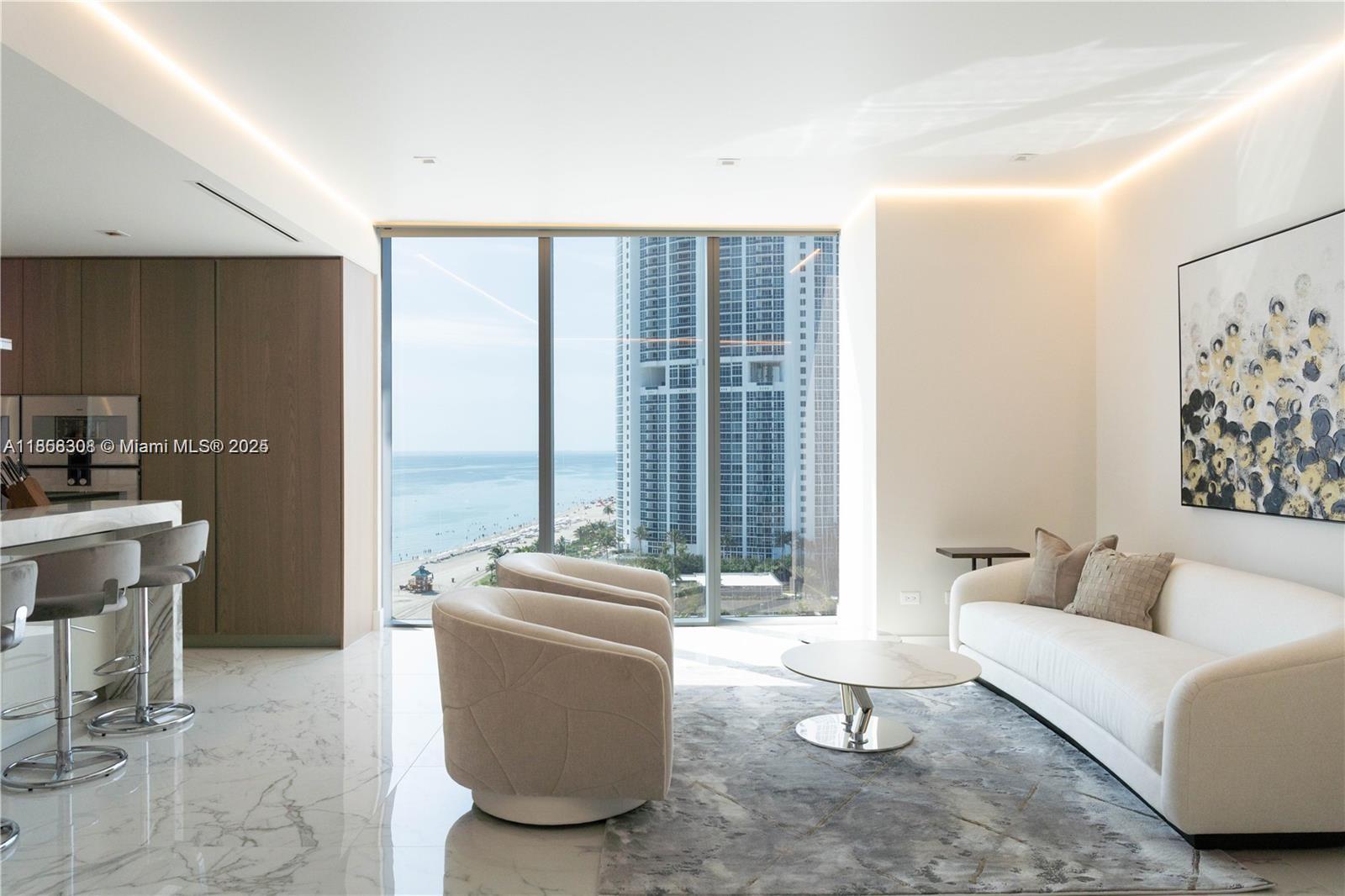 Apartamento à Venda em Sunny Isles Beach, FL