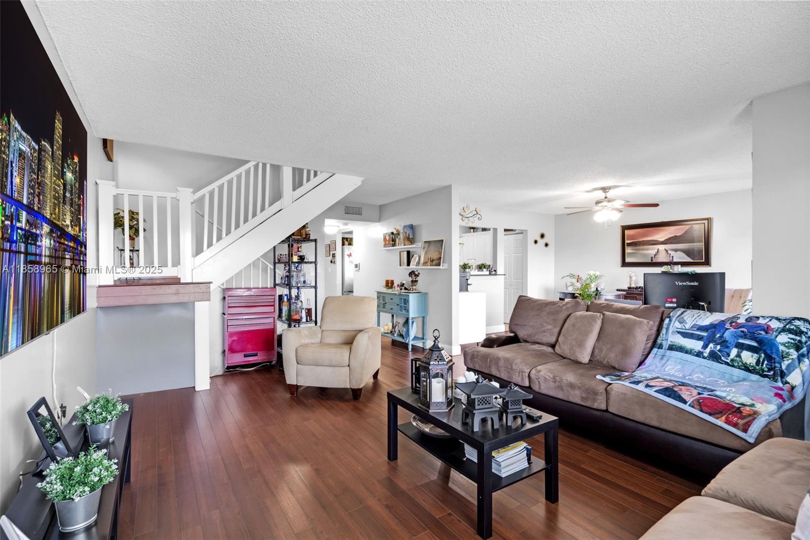 Property photo # 9